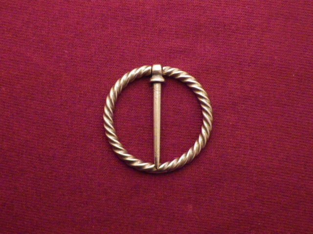 Square Twisted Annular Brooch
